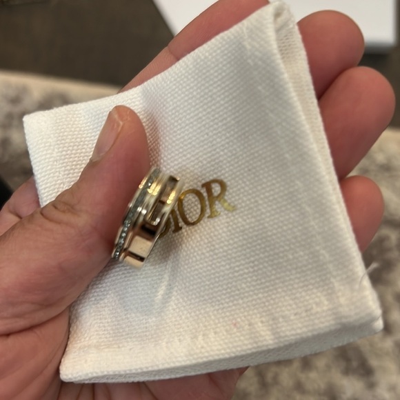 💯 AUTHENTIC DIOR CHARM /badge embellished - Picture 4 of 16